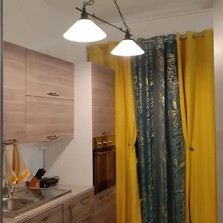 Denis, Liguria Apartment
